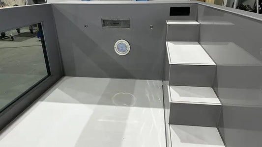 Polypropylen-Schwimmbecken (6,5 m x 2,5 m) mit 4 m großem Fenster