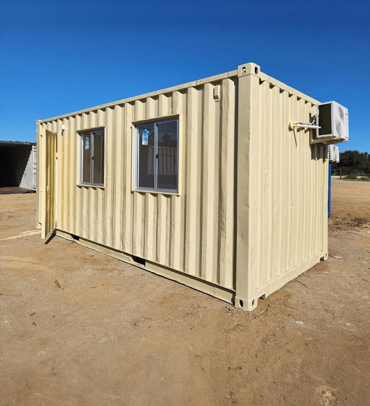 Büro aus einem Schiffscontainer, 24 m² (Ref: 10882)